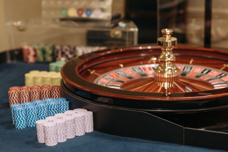 Roulette vs Blackjack: Which Casino Game Is Better for Beginners?