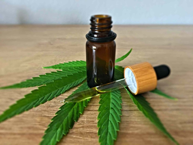 The Advantages of CBD: Investigating Its Therapeutic Possibilities